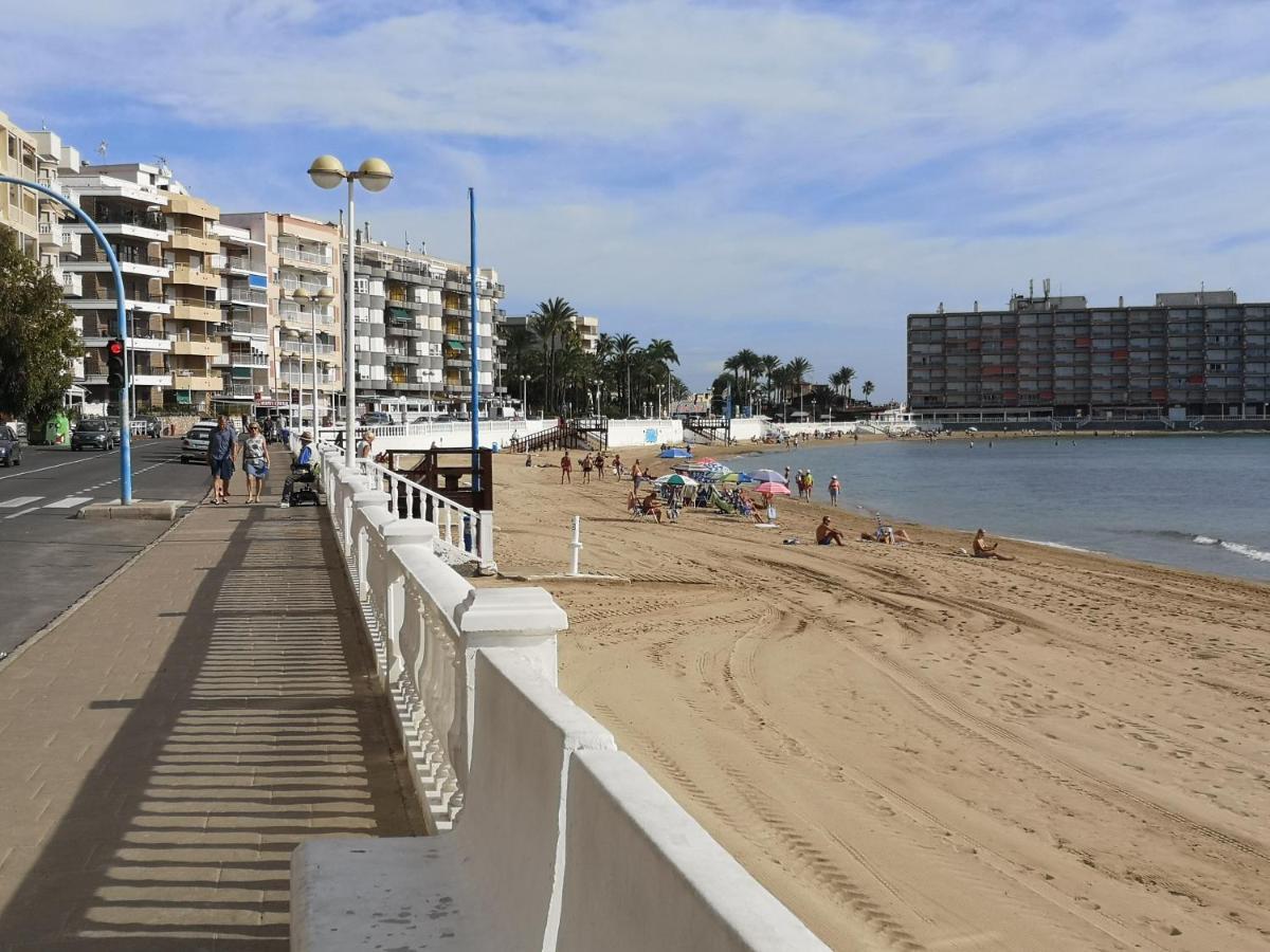Beachfront Modern And Spacious Apartment Torrevieja Buitenkant foto